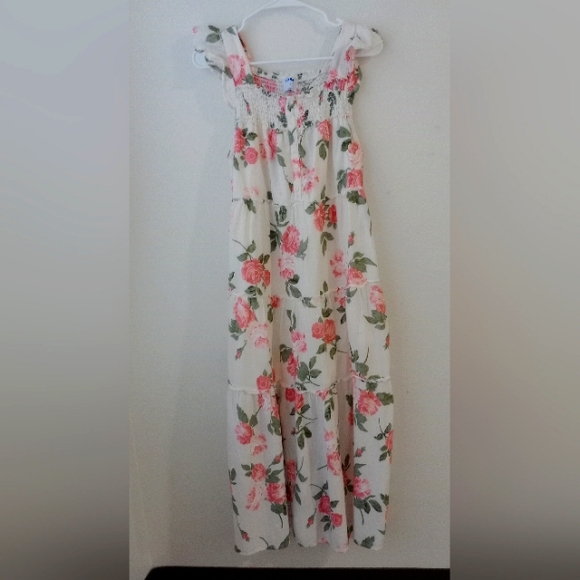 Old Navy Dresses & Skirts - Old Navy floral maxi dress